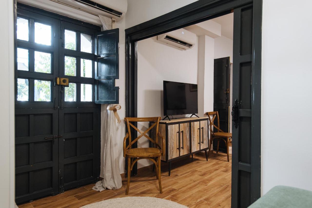 Aitana'S Retreat With Charming Garden Apartment Seville Exterior photo